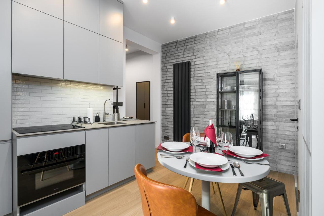 פוזנן Central Apartments Garbary By Noclegi Renters מראה חיצוני תמונה