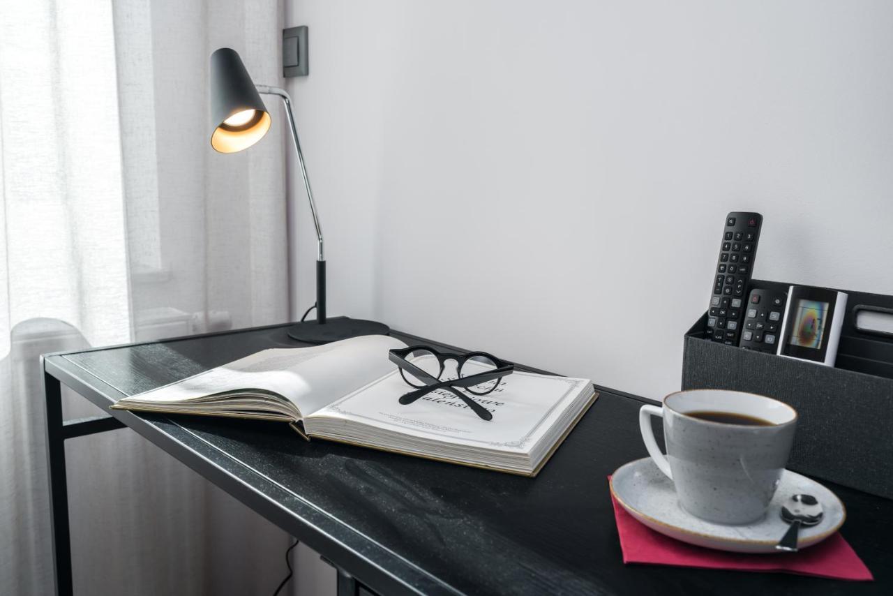 פוזנן Central Apartments Garbary By Noclegi Renters מראה חיצוני תמונה