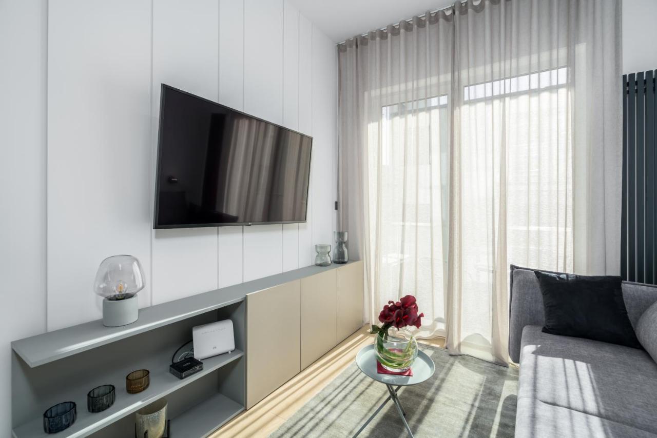 פוזנן Central Apartments Garbary By Noclegi Renters מראה חיצוני תמונה
