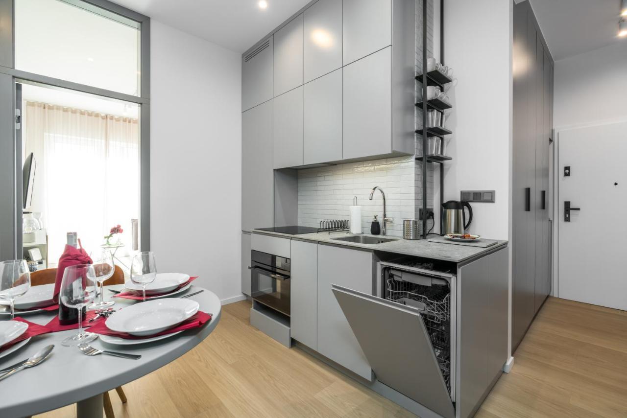 פוזנן Central Apartments Garbary By Noclegi Renters מראה חיצוני תמונה